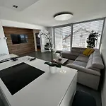 Popp 아파트 *